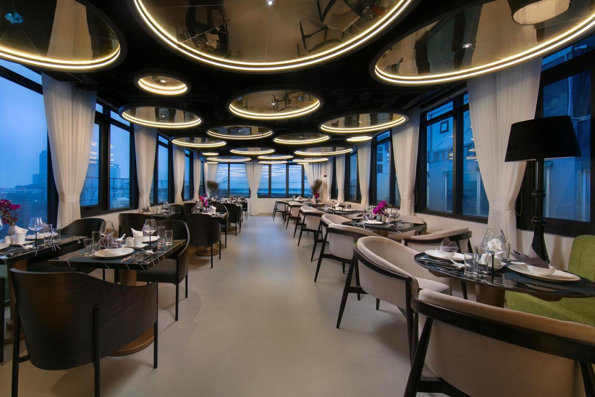 Le Premier Hotel & Rooftop Bar Hanoj Exteriér fotografie